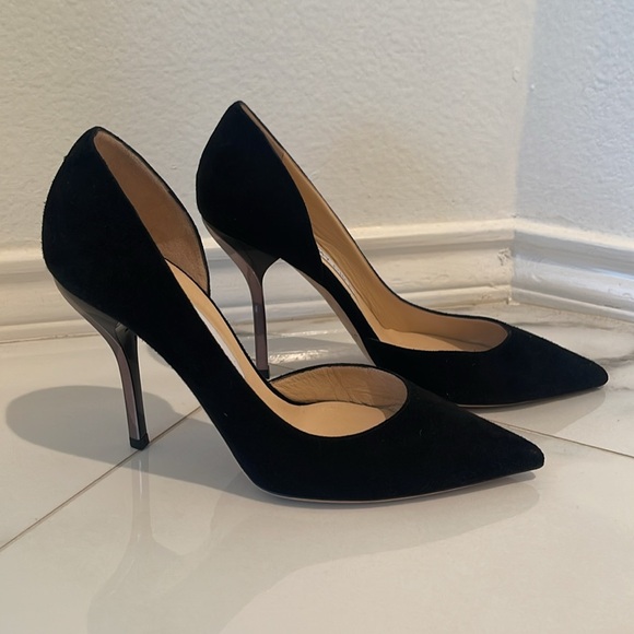 Jimmy Choo suede black pumps. - Picture 4 of 10